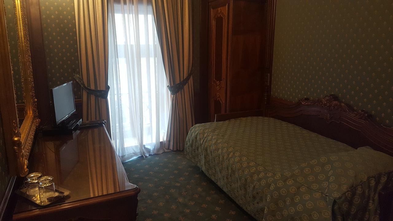 Hotel Casa Capsa Bukareszt Zewnętrze zdjęcie